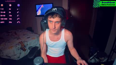 Snapshot of lukatripp chatting on December 2024 01:06:02 PM lukatripp online show from December 2024 01:06:02 PM