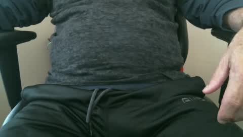 Snapshot of luke7711 chatting on October 2025 02:47:02 PM luke7711 online show from October 2025 02:47:02 PM