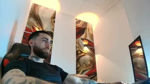 Snapshot of luke_davis01 chatting on May 2026 01:16:02 PM LUKE online show from May 2026 01:16:02 PM