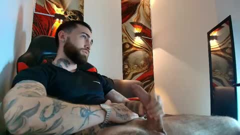 Snapshot of luke_davis01 chatting on May 2026 02:45:01 PM LUKE online show from May 2026 02:45:01 PM