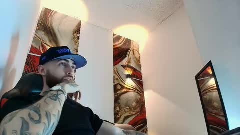 Snapshot of luke_davis01 chatting on May 2026 12:56:01 PM LUKE online show from May 2026 12:56:01 PM