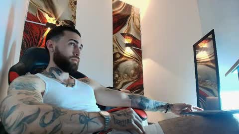 Snapshot of luke_davis01 chatting on May 2026 01:15:02 PM LUKE online show from May 2026 01:15:02 PM