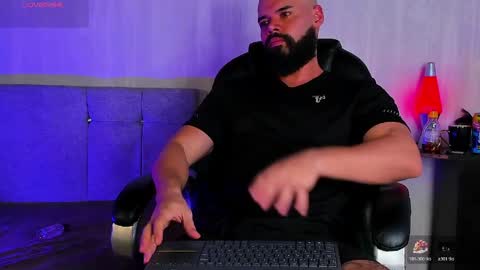 luke diaz7 online show from April 2026 09:05:02 PM