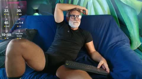 Snapshot of lukecrews chatting on February 2026 06:01:01 PM Luke Crews online show from February 2026 06:01:01 PM