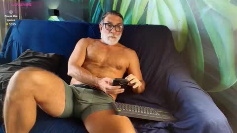 Snapshot of lukecrews chatting on February 2026 06:00:02 PM Luke Crews online show from February 2026 06:00:02 PM