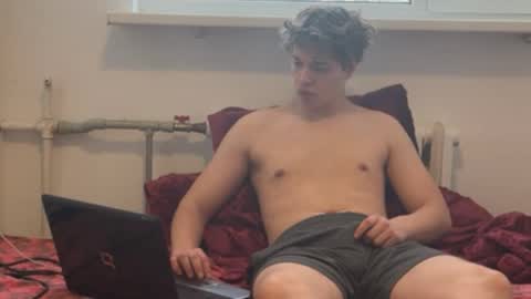 Snapshot of lukedesirable chatting on February 2025 11:28:01 AM lukedesirable online show from February 2025 11:28:01 AM