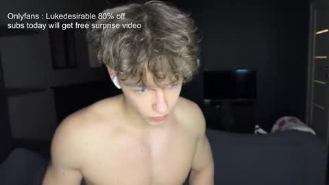 Snapshot of lukedesirable chatting on March 2026 08:26:02 PM lukedesirable online show from March 2026 08:26:02 PM