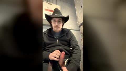 lukekibbe27 online show from February 2026 12:18:02 AM