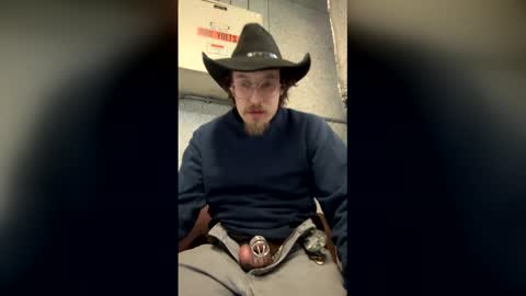 lukekibbe27 online show from February 2026 10:06:02 PM