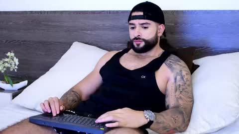 Snapshot of lukhass chatting on September 2025 11:19:01 PM Lukhas f4f online show from September 2025 11:19:01 PM