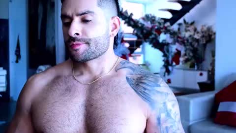 Lukhas f4f online show from December 2025 08:50:02 PM