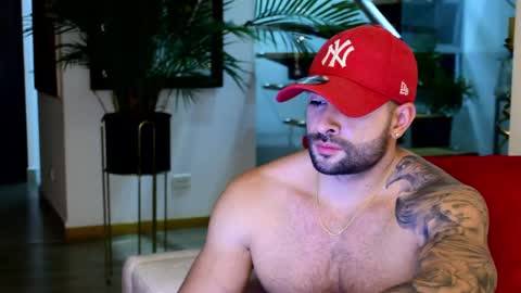 Lukhas f4f online show from April 2026 01:27:02 AM