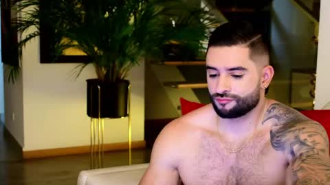 Lukhas f4f online show from May 2026 11:43:01 PM