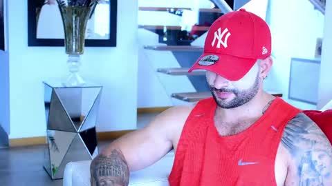 Lukhas f4f online show from May 2026 07:09:02 PM