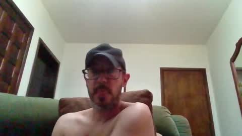 Snapshot of lukz88bigcock chatting on December 2025 12:30:01 AM Luke online show from December 2025 12:30:01 AM