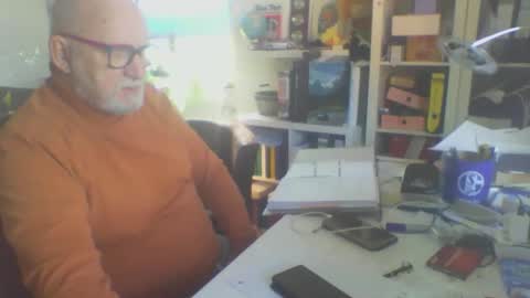 Snapshot of luley58 chatting on April 2026 07:33:02 AM luley58 online show from April 2026 07:33:02 AM