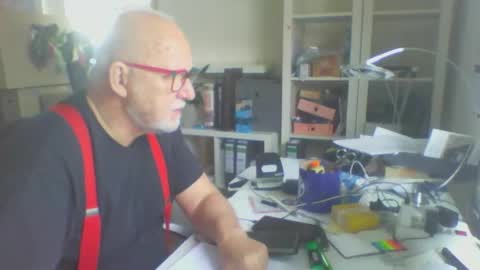 Snapshot of luley58 chatting on May 2026 07:25:02 AM luley58 online show from May 2026 07:25:02 AM