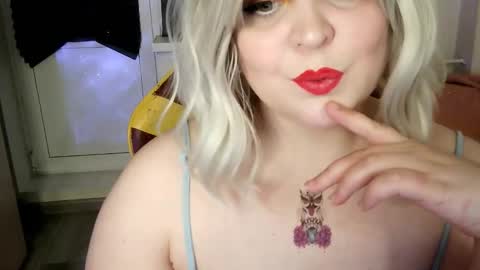 lulovia online show from March 2026 09:32:02 PM