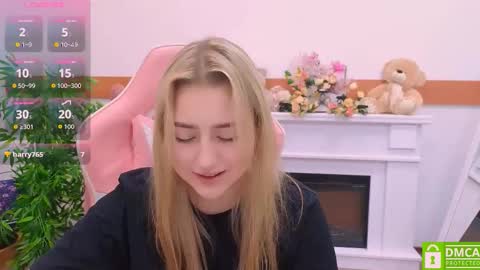 Snapshot of lulu___moon chatting on November 2025 06:41:02 AM Lily online show from November 2025 06:41:02 AM