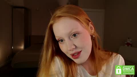 Snapshot of lulu_moons chatting on April 2026 05:25:02 PM Lulu online show from April 2026 05:25:02 PM