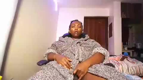lulu_sparks1 online show from June 2026 06:07:02 AM