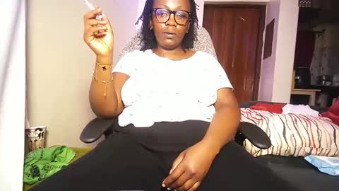 lulu_sparks1 online show from June 2026 06:12:02 AM