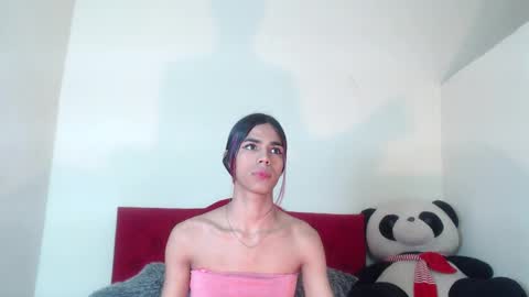 Snapshot of luluu_08 chatting on February 2025 03:09:02 PM LULU online show from February 2025 03:09:02 PM