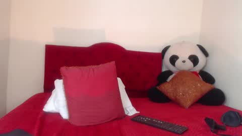 Snapshot of luluu_08 chatting on March 2025 05:46:01 PM LULU online show from March 2025 05:46:01 PM