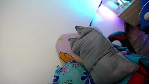 Luly online show from December 2025 03:47:01 AM