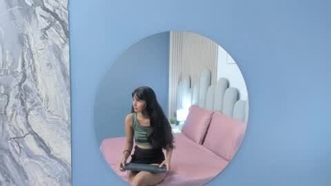 Snapshot of luly_dreams chatting on April 2026 11:10:02 AM luly_dreams online show from April 2026 11:10:02 AM