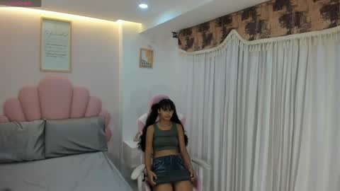 Snapshot of luly_dreams chatting on April 2026 12:00:02 PM luly_dreams online show from April 2026 12:00:02 PM