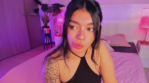 lummii_ online show from June 2026 07:15:01 PM