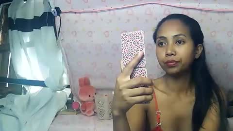 Luna online show from October 2025 12:25:01 PM