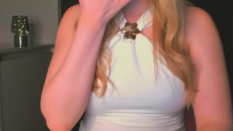 luna1vibe online show from May 2026 11:10:01 PM