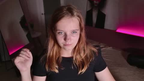 Luna online show from July 2026 07:07:01 PM