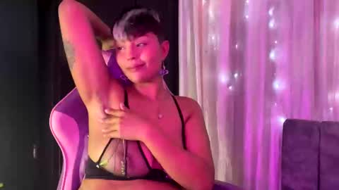 Luna online show from February 2025 06:04:01 PM