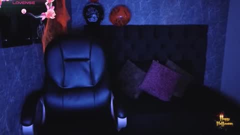 Luna online show from October 2025 03:30:01 AM