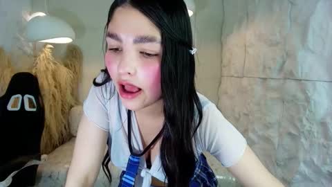 Snapshot of luna__r chatting on October 2025 08:40:02 PM Luna online show from October 2025 08:40:02 PM