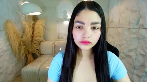 Snapshot of luna__r chatting on October 2025 12:39:02 PM Luna online show from October 2025 12:39:02 PM