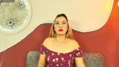 luna__velvet online show from May 2026 12:34:02 PM