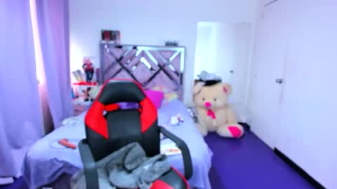 luna_analya online show from February 2026 06:20:02 PM