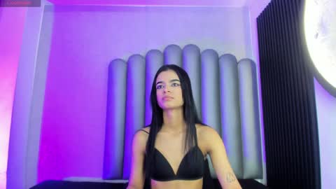 luna_bella_23 online show from May 2026 05:37:02 AM