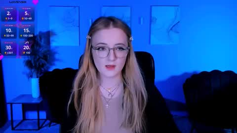 Snapshot of luna_berryy chatting on March 2026 08:25:01 PM luna_berryy online show from March 2026 08:25:01 PM