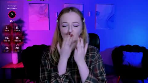 Snapshot of luna_berryy chatting on April 2026 08:17:01 PM luna_berryy online show from April 2026 08:17:01 PM