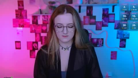 luna_berryy online show from June 2026 07:08:02 PM