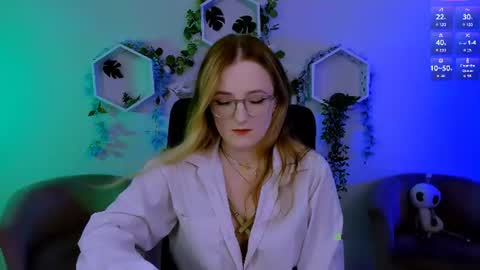 luna_berryy online show from June 2026 07:16:02 PM
