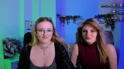 luna_berryy online show from June 2026 06:53:02 PM