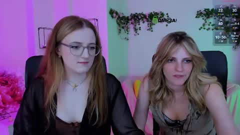 luna_berryy online show from June 2026 07:11:01 PM