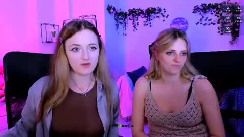 luna_berryy online show from July 2026 07:01:02 PM