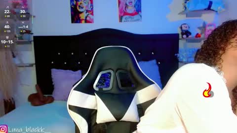 Luna online show from October 2025 09:15:02 PM